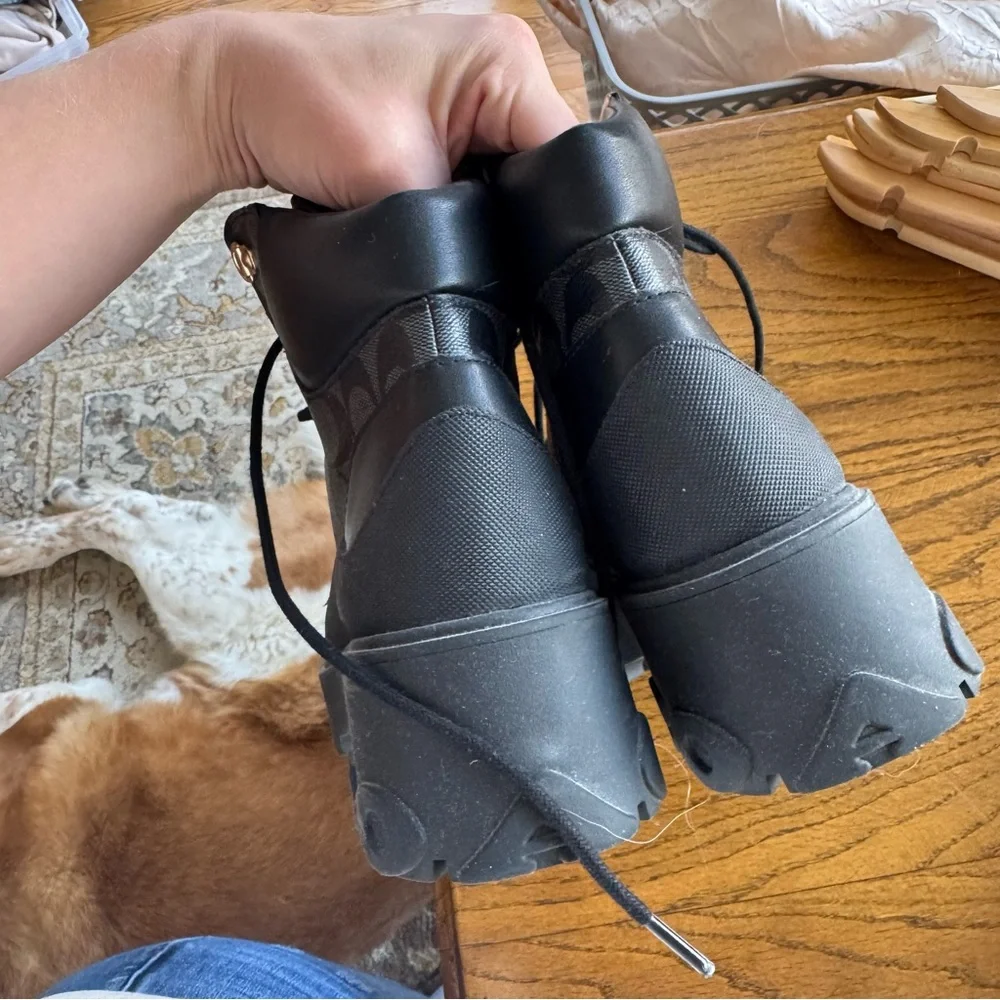 NWOT COACH Royce Bootie in Signiture Canvas Black Size 8 - Picture 3 of 6